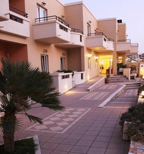 Panos Beach Hotel Platanés Exteriör bild