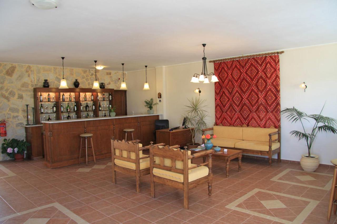 Panos Beach Hotel Platanés Exteriör bild